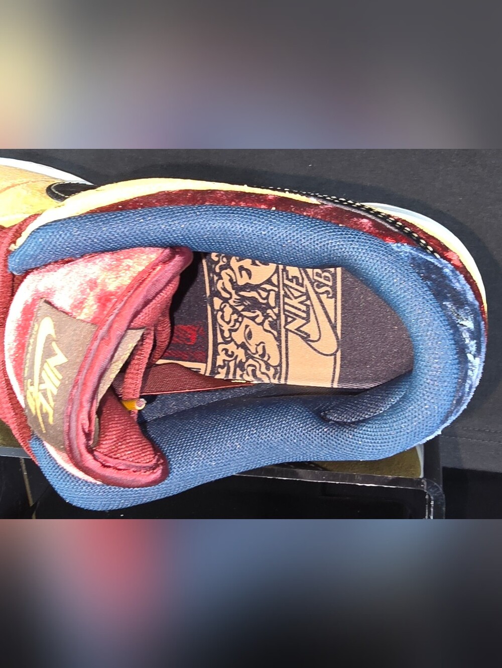 💎SOLD💎Nike SB Dunk Low Pro 'City Of Cinema' FZ1278-200 8 Men/9.5 Women - Picture 11 of 13